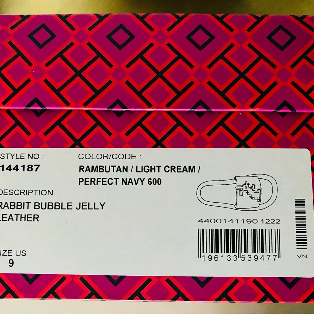 Special edition Tory Burch RABBIT BUBBLE JELLY
LEATHER (red) - Picture 6 of 6